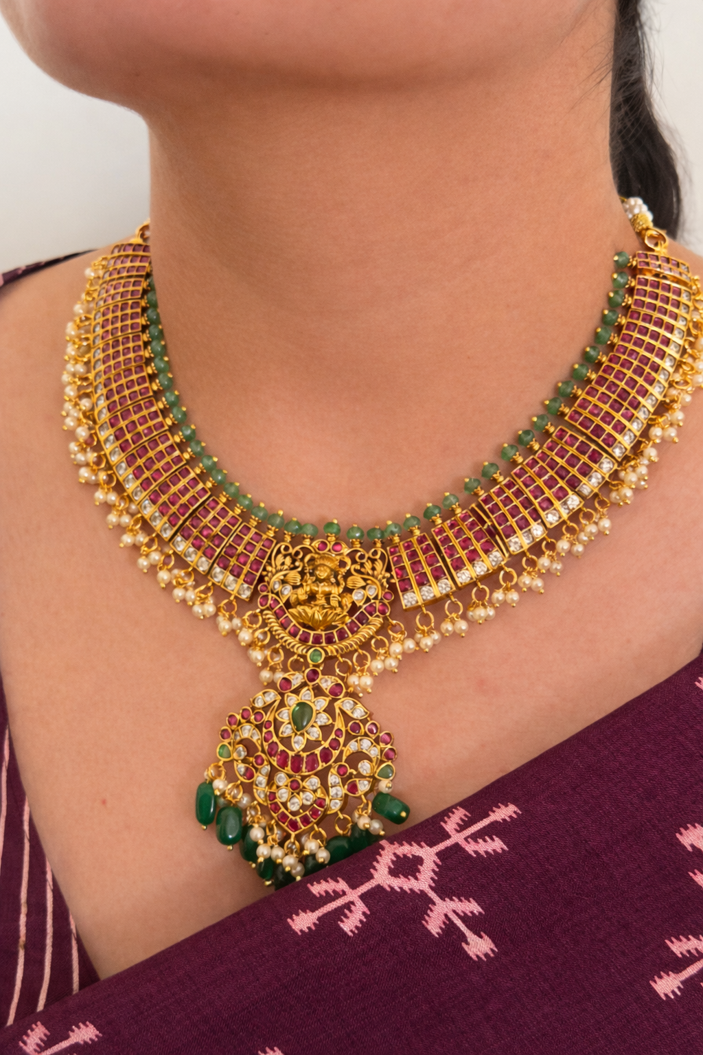 Grand Temple Style Detachable Pendant Necklace Set