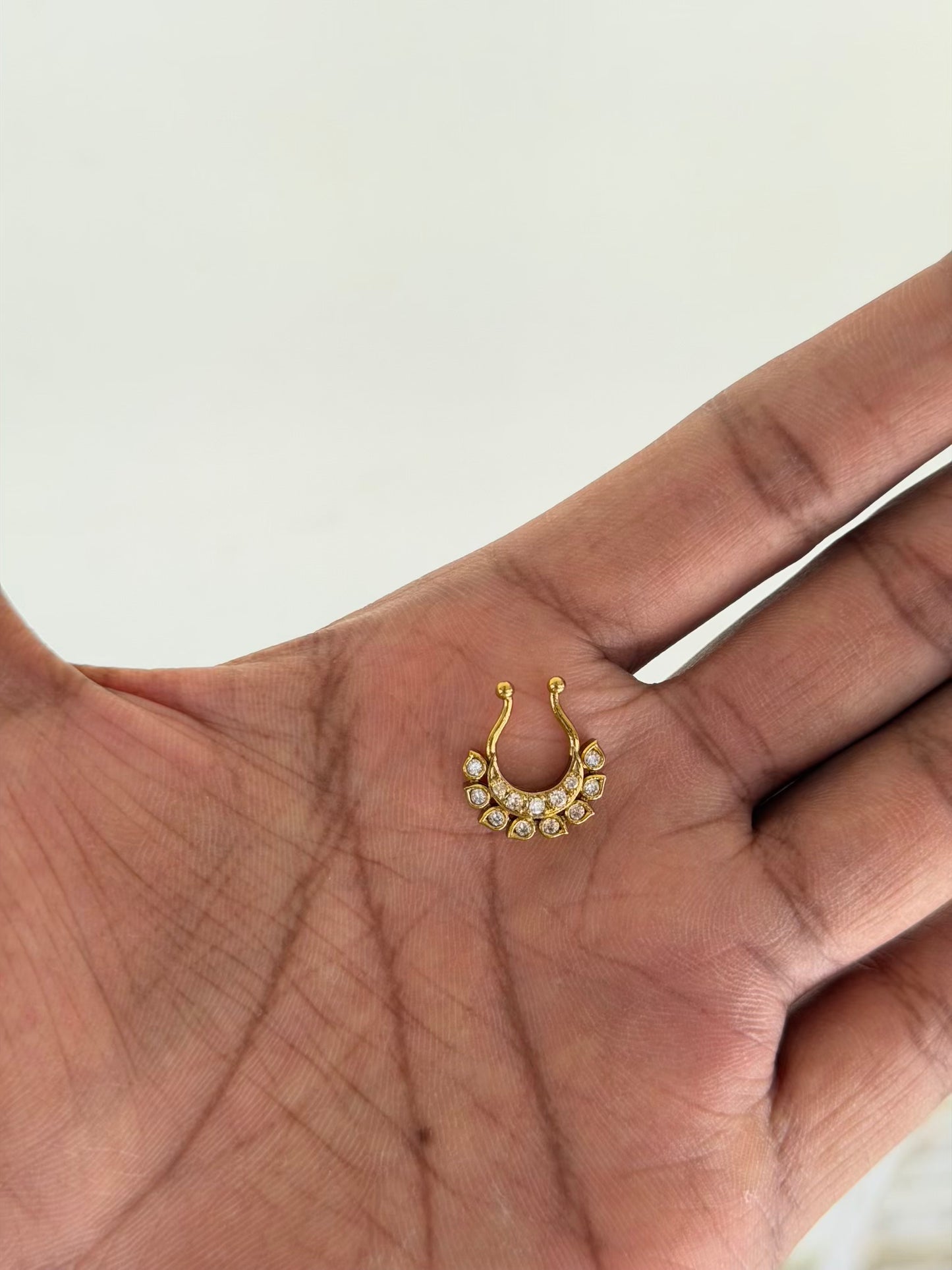 Elegant Nose Pin