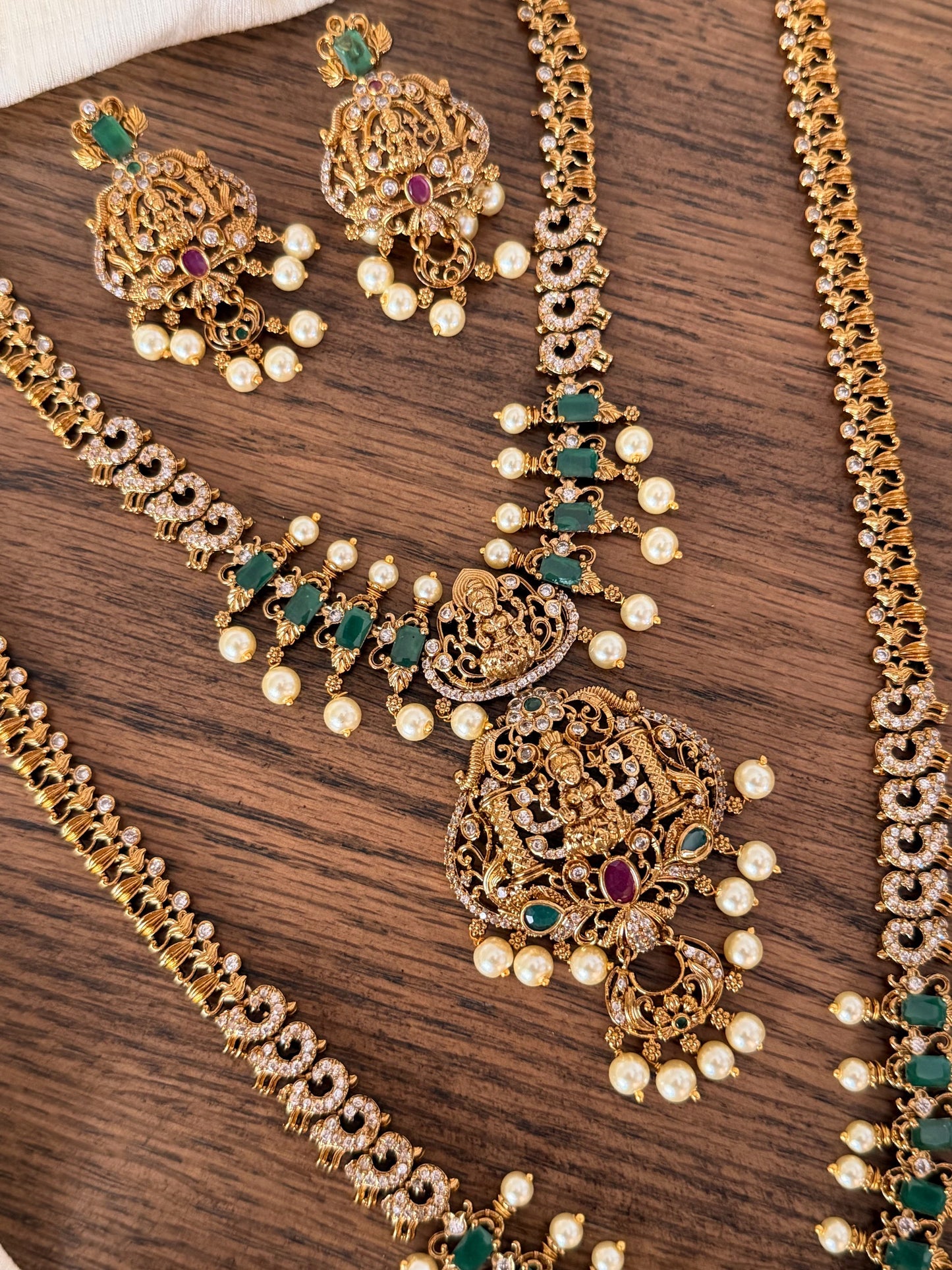 Bridal Nakshi Combo Jewellery Set – Short Necklace, Long Haram & Maang Tikka