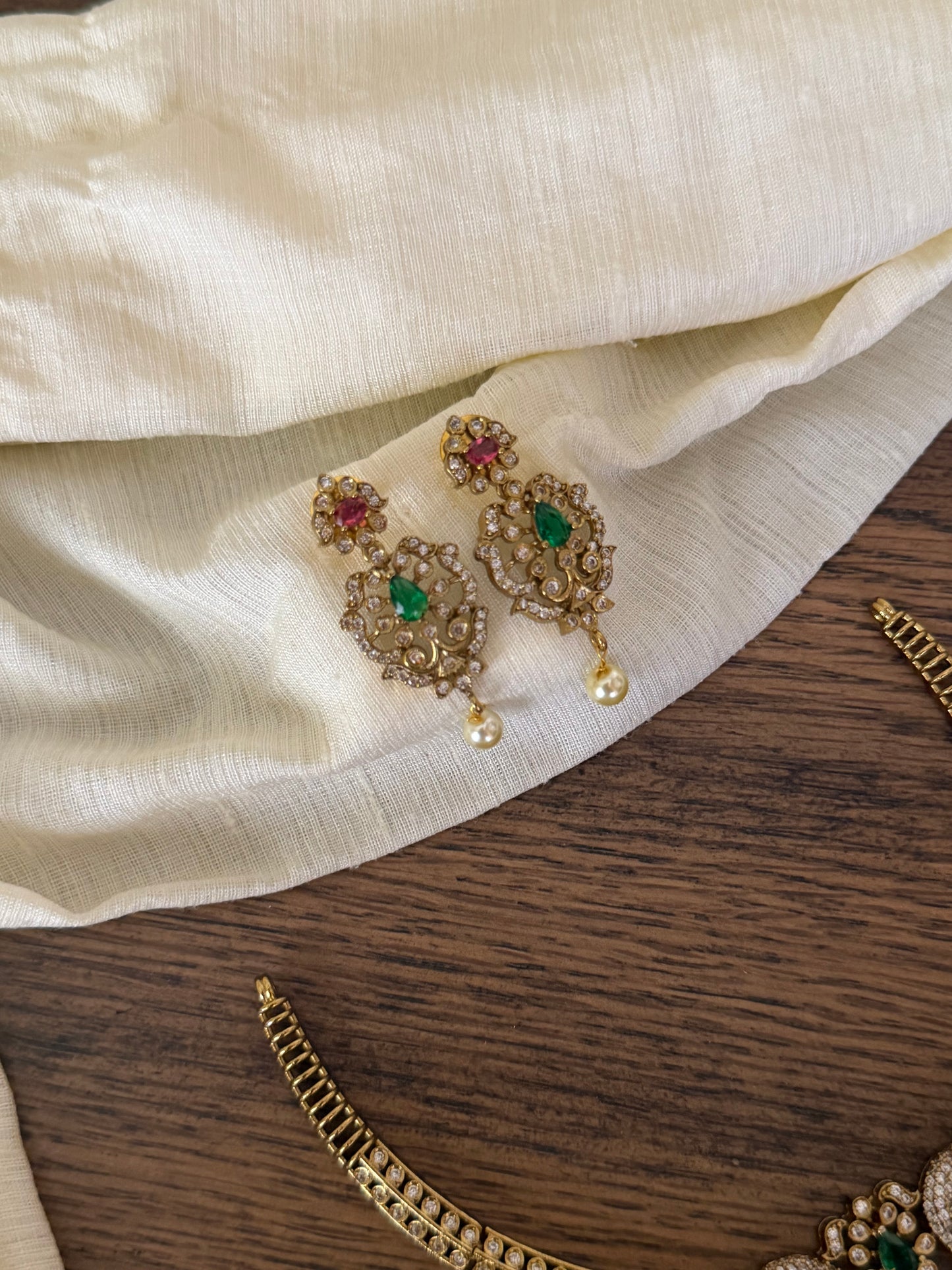 Antique Gold Finish Peacock Motif Kanti Choker Set