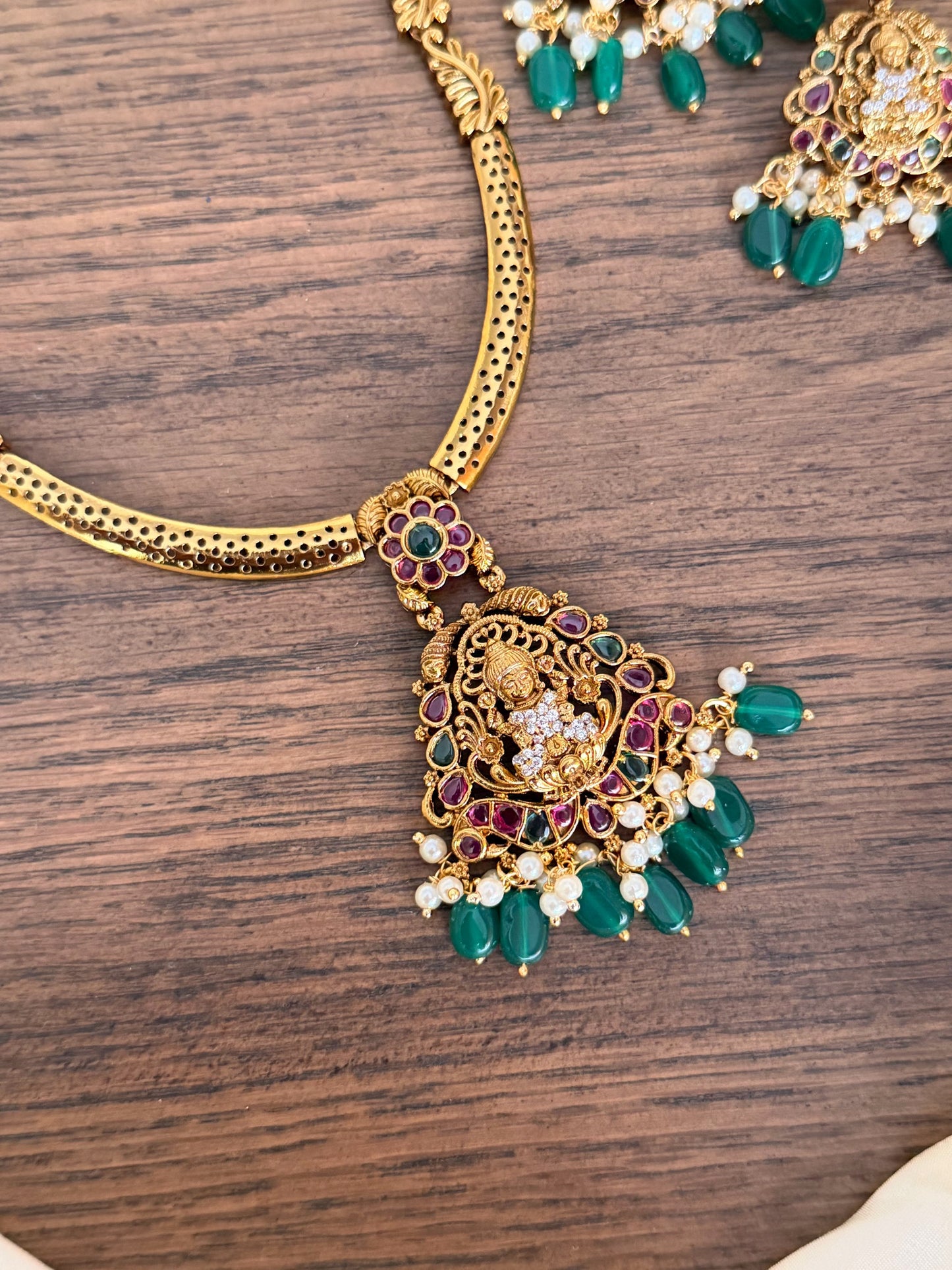 Temple Style Lakshmi Devi Kanti Necklace Set
