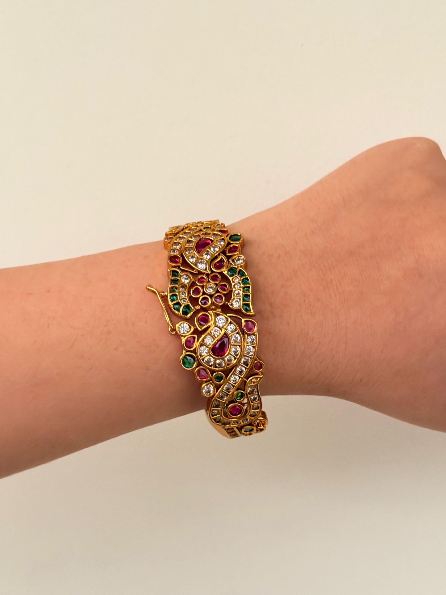 Openable Kemp Stone Kada with CZ Detailing