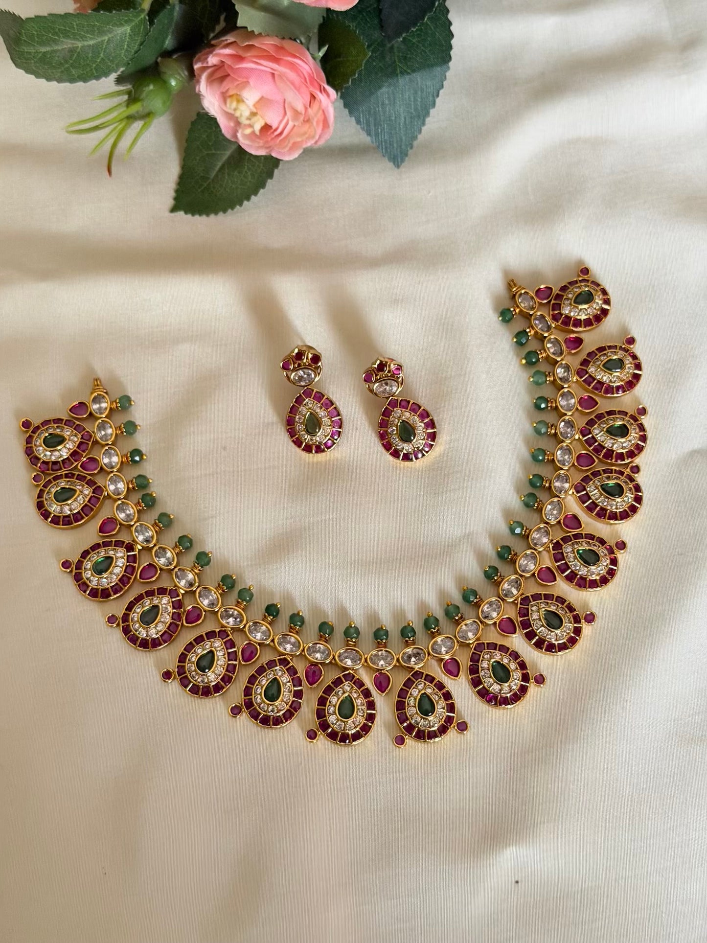 Grand Kemp stone drop necklace set