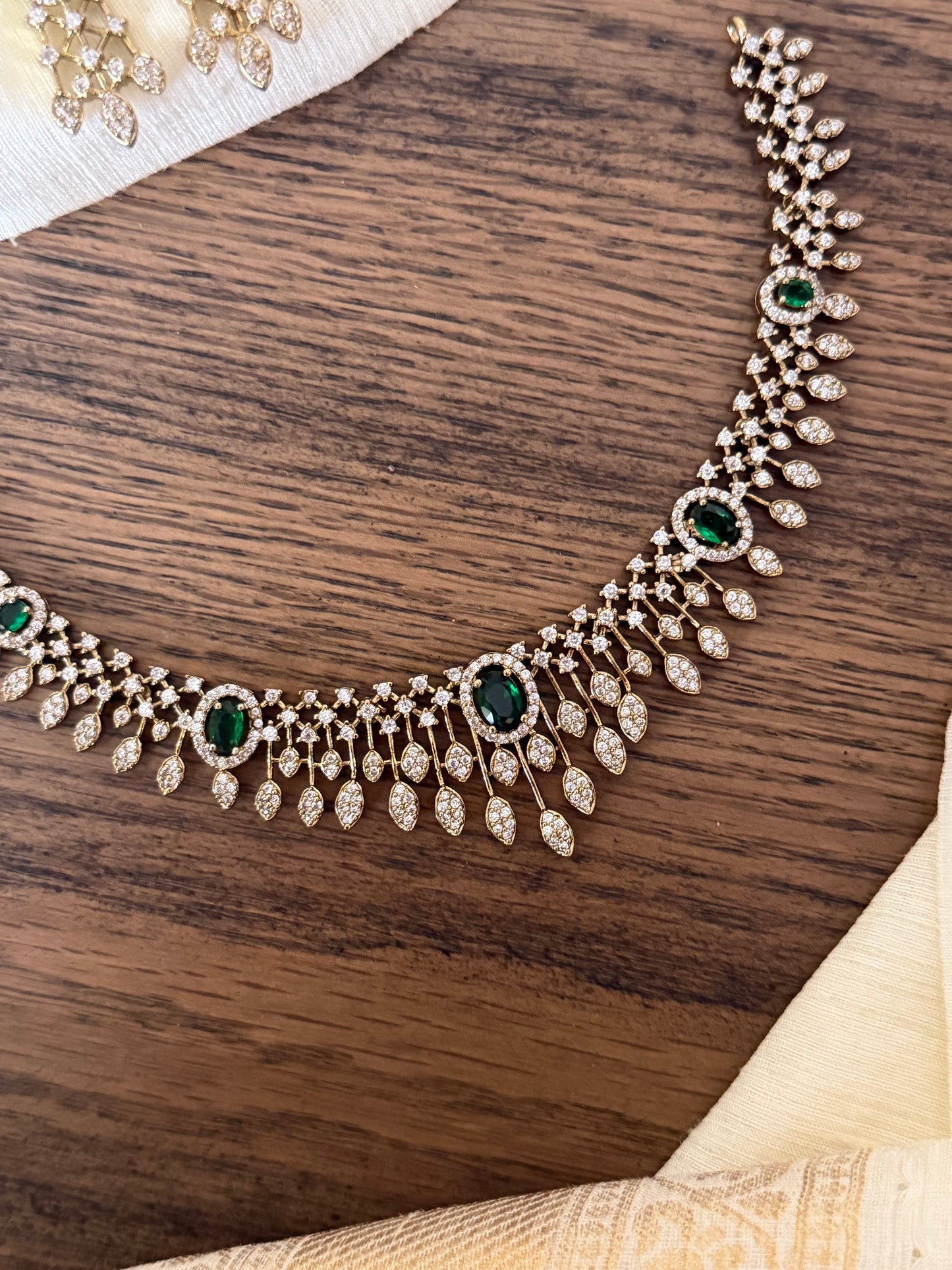 Luxury AD Stone Diamond Look Choker Necklace Set