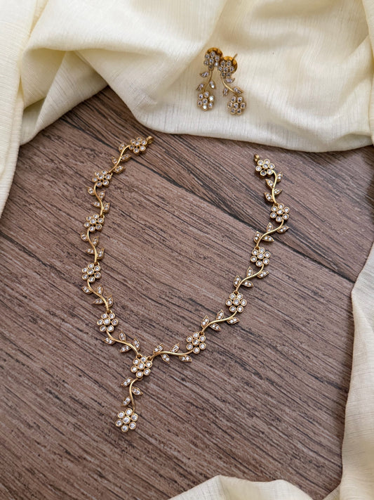 Gorgeous gold-toned floral vine necklace set