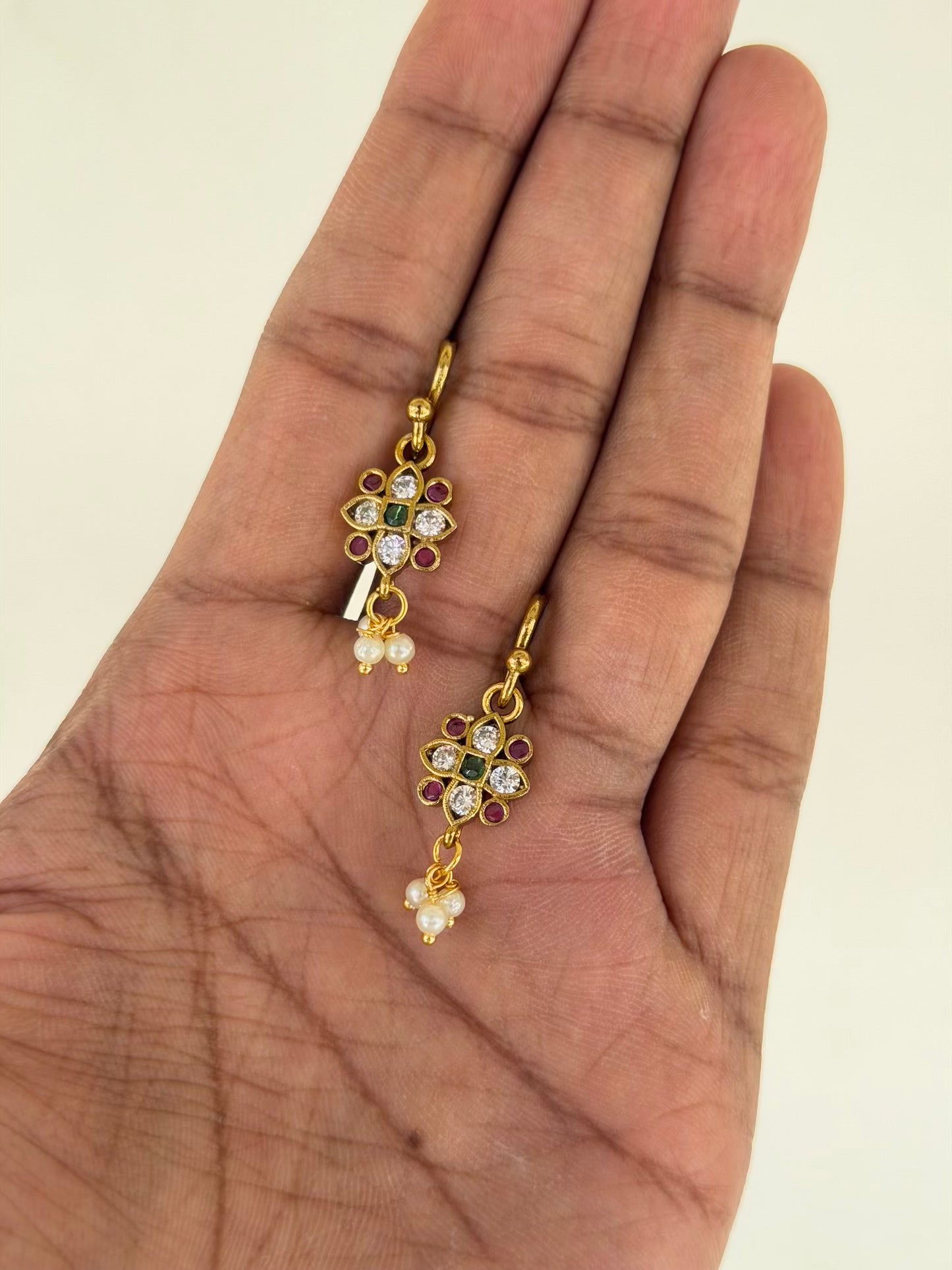 Kemp Stone Floral Bugadi with Hook & Pearls