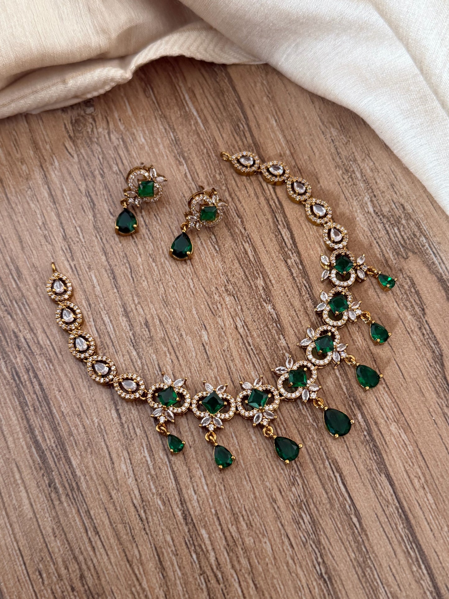 Diamond Look Necklace Set with Earrings