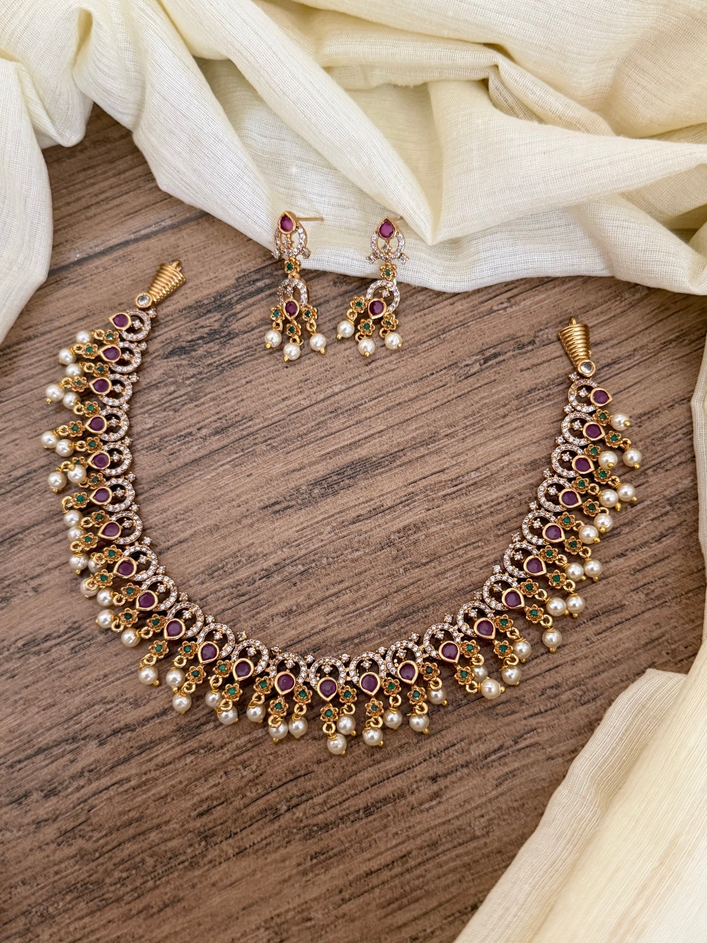 Beautiful Traditional AD Necklace Set