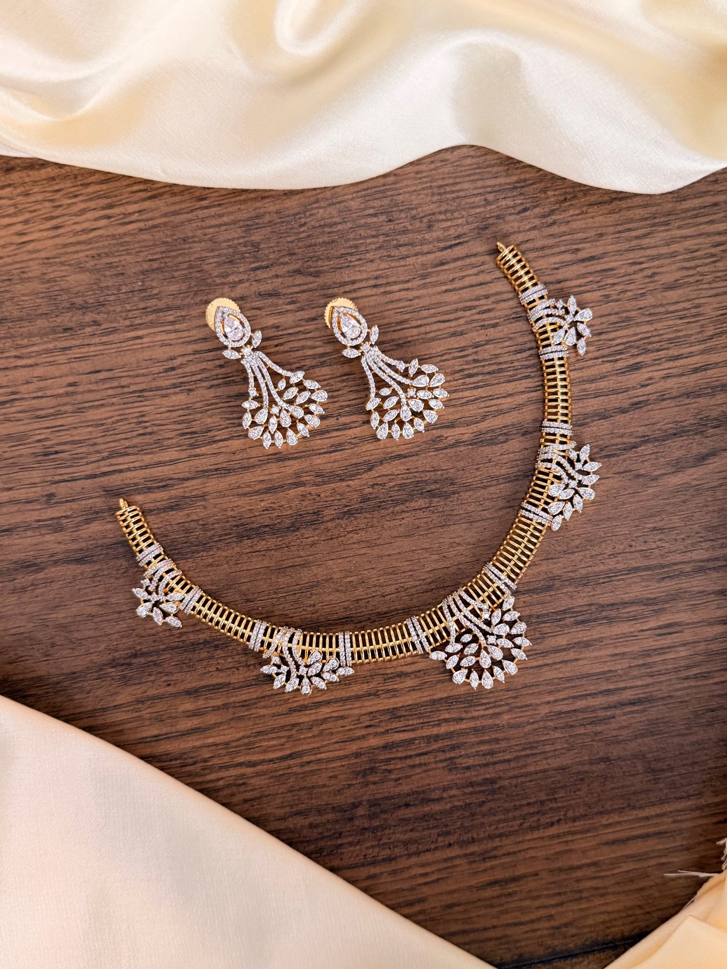Luxury Dual Tone AD Kanti Set