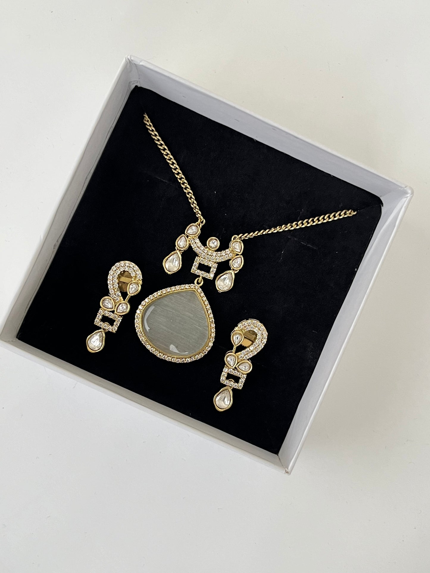 Moissanite Polki Pendant Set – White & Green Options – Premium Finish