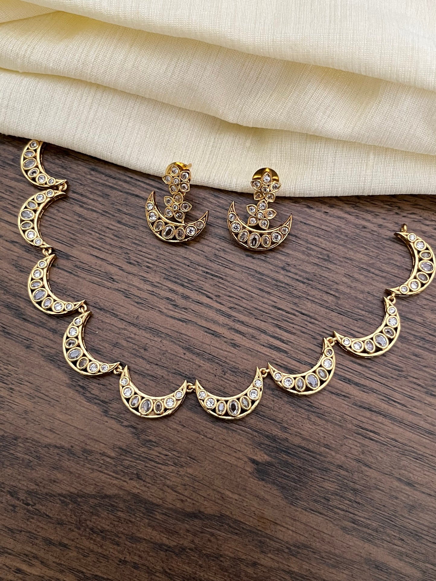 Chandh Necklace Set