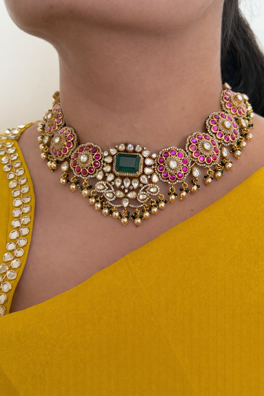 Emerald Solitaire Kundan Floral Choker