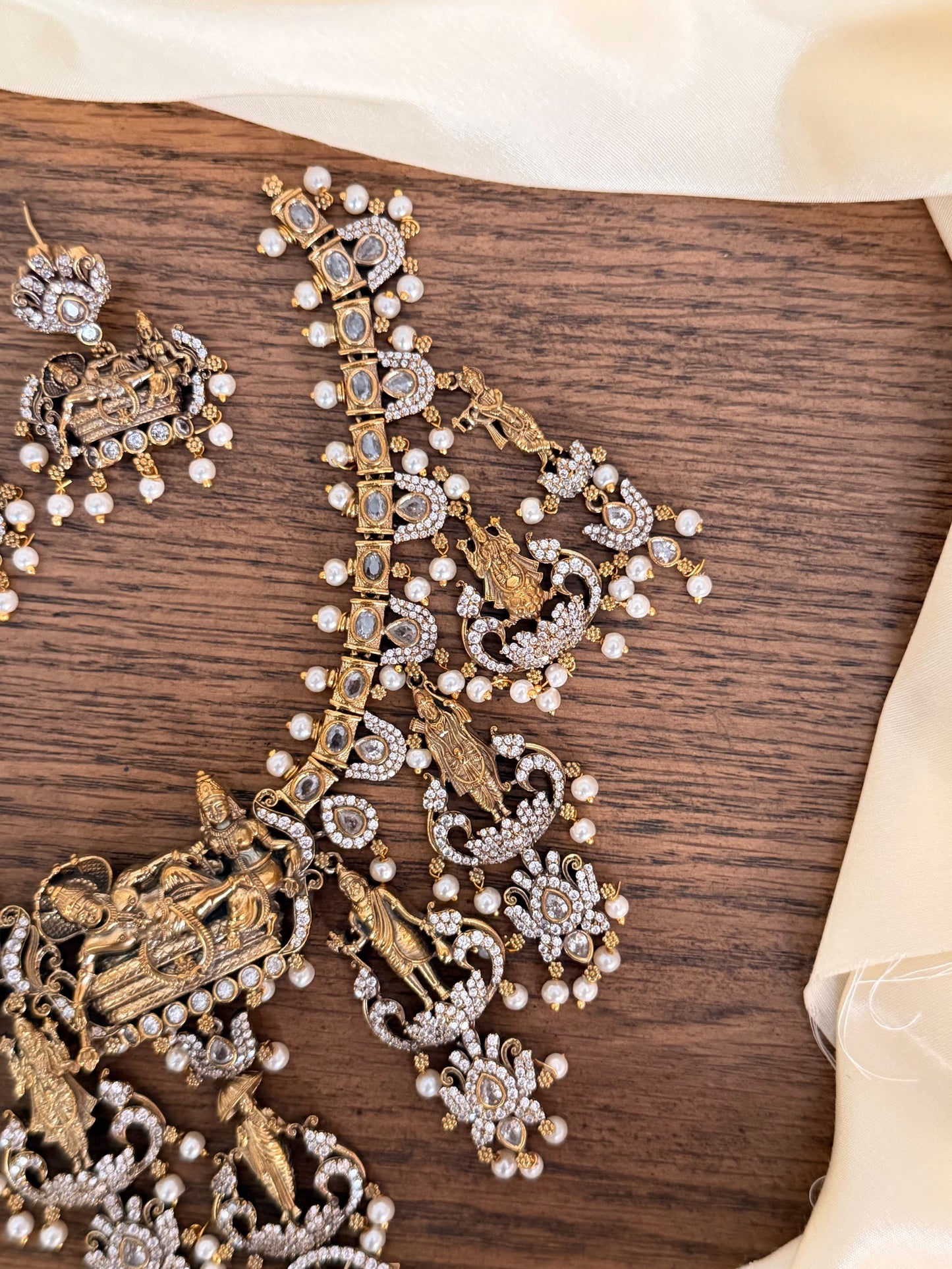 Grand Dashavatar Bridal Necklace Set