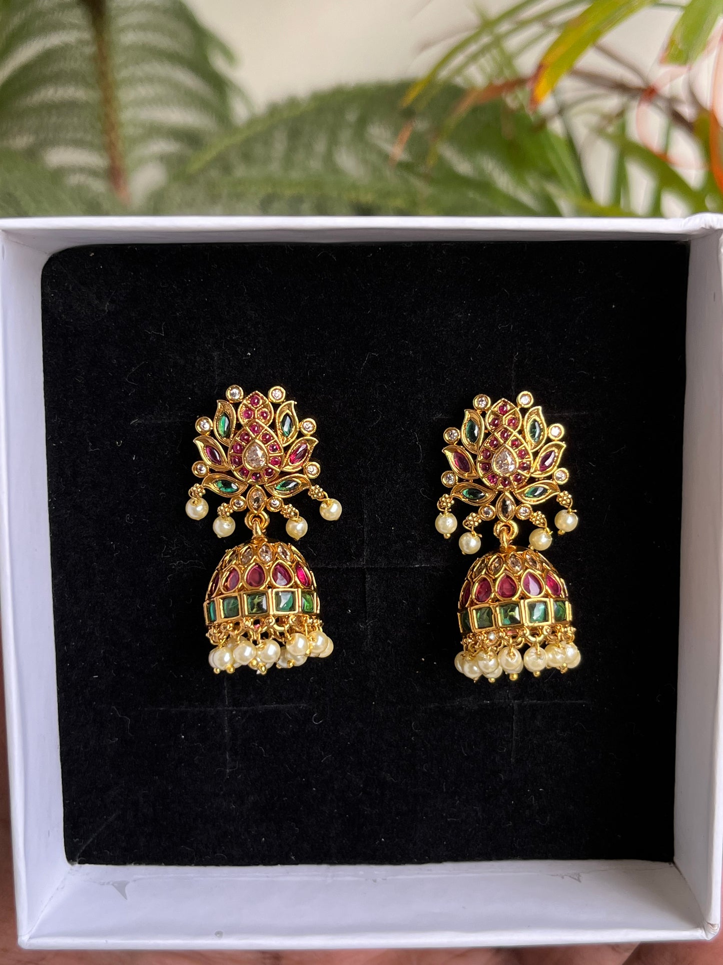 Lotus Kemp Stone Jhumka
