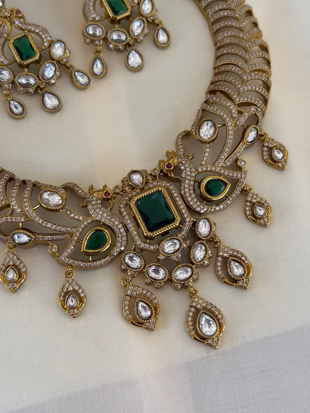 Emerald Peacock Feather Collar Necklace Set with Earrings