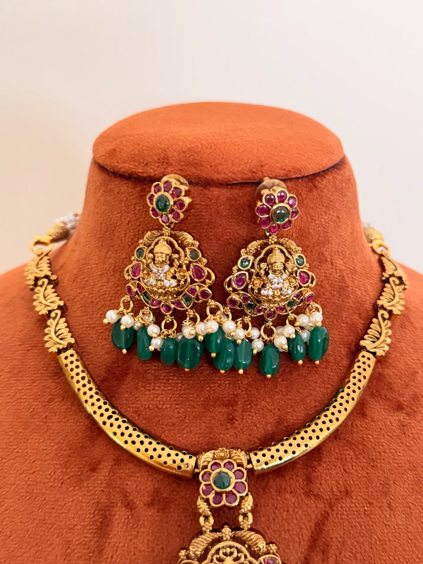 Temple Style Lakshmi Devi Kanti Necklace Set