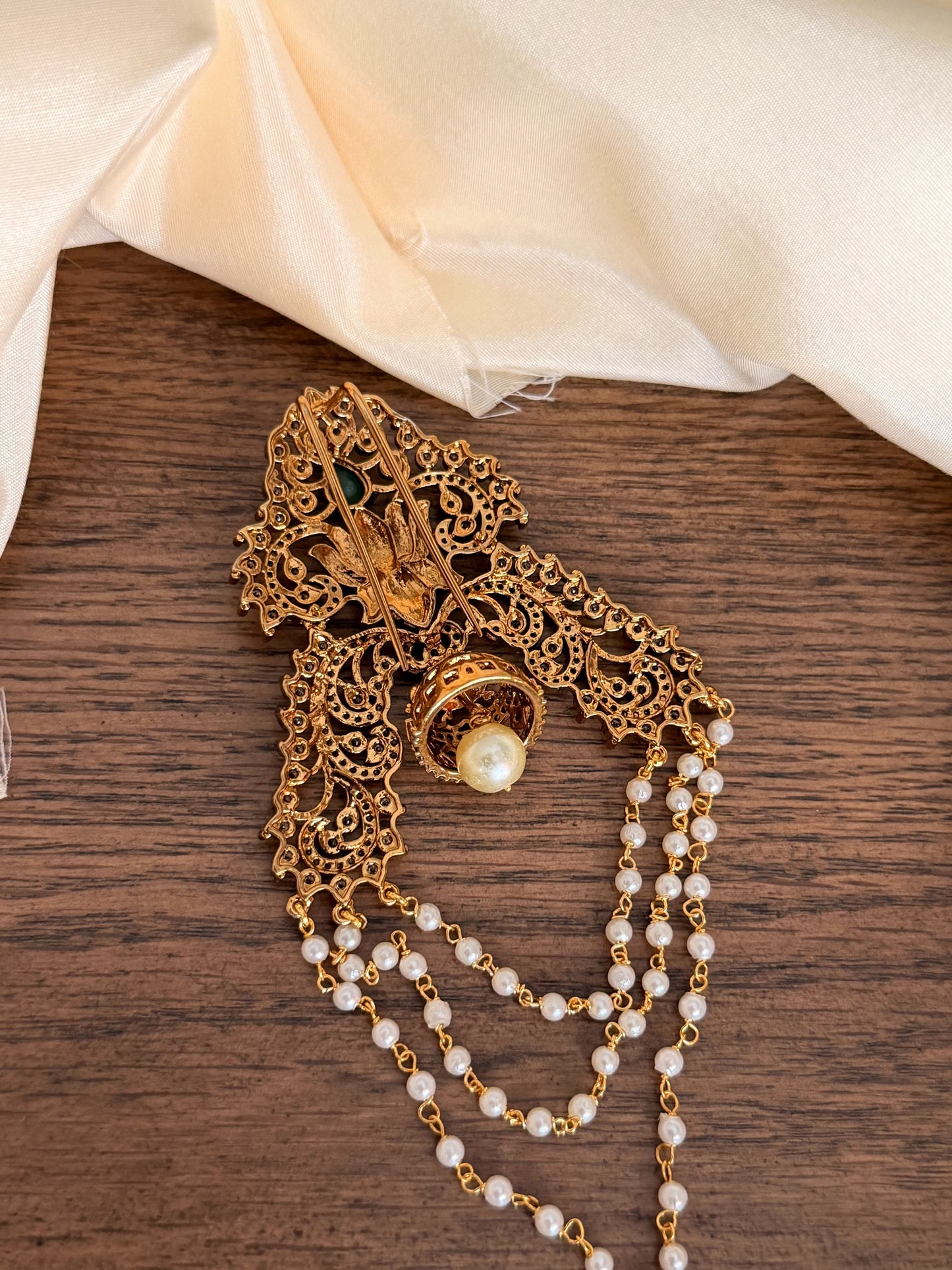 Antique Finish Pearl Chain Hair Accessory