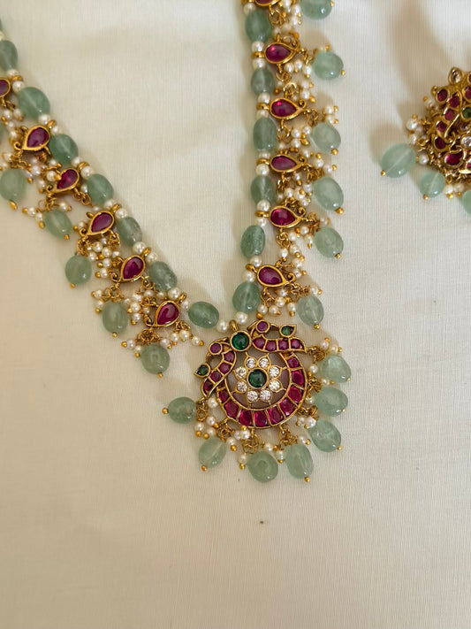 Kemp stone beaded necklace set