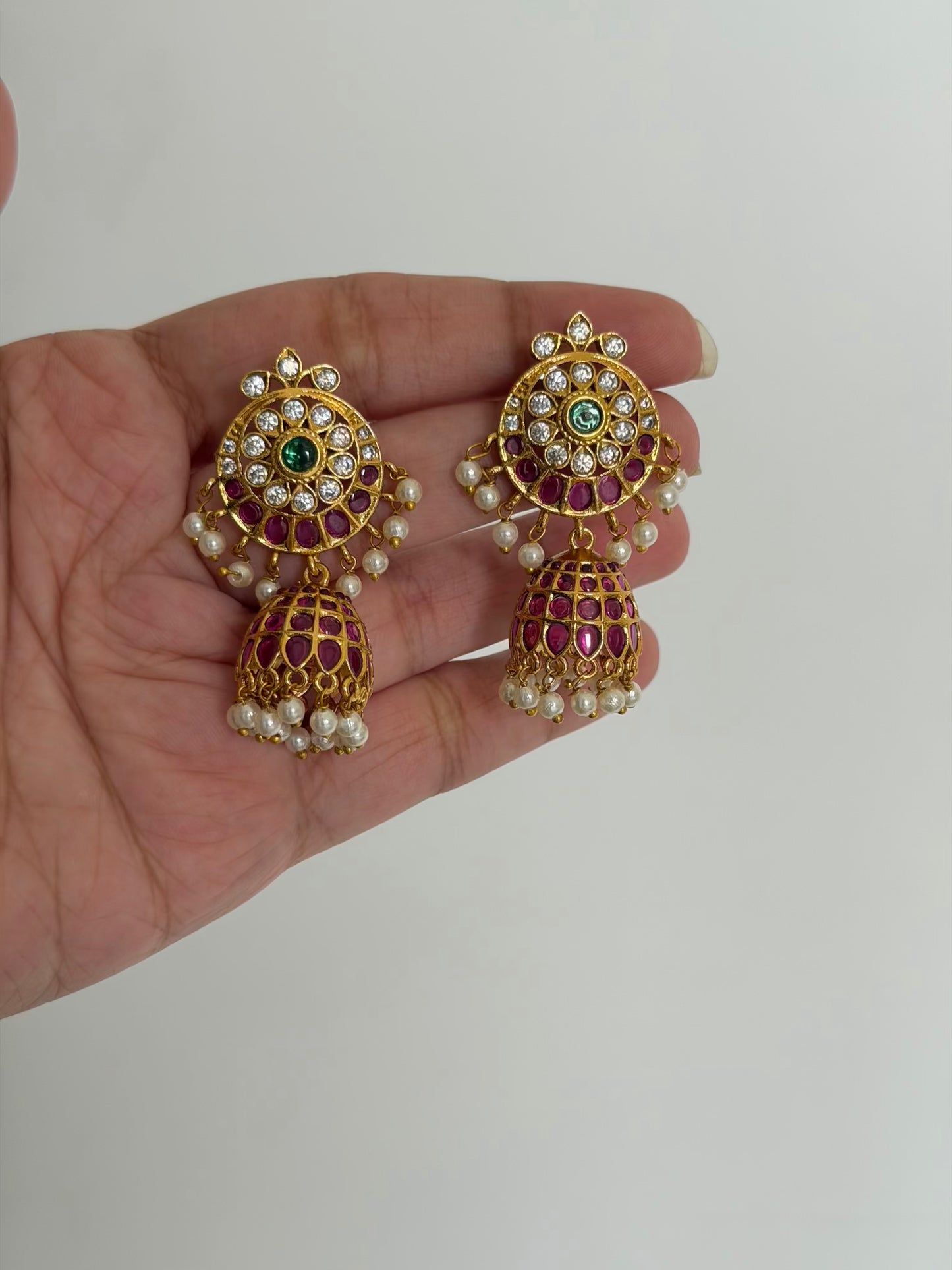 Elegant Kemp Stone Jhumka