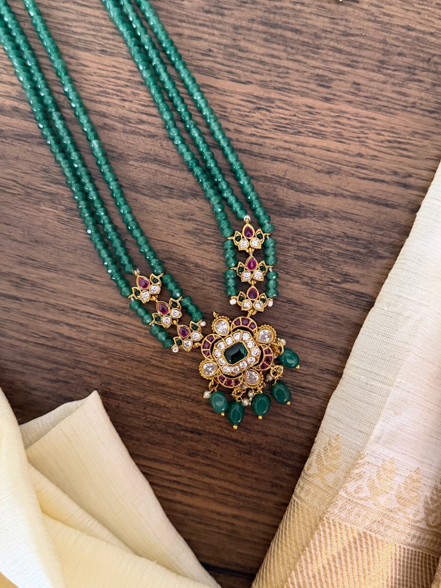 Handmade Green Onyx Bead Necklace Set with Polki Style Pendant