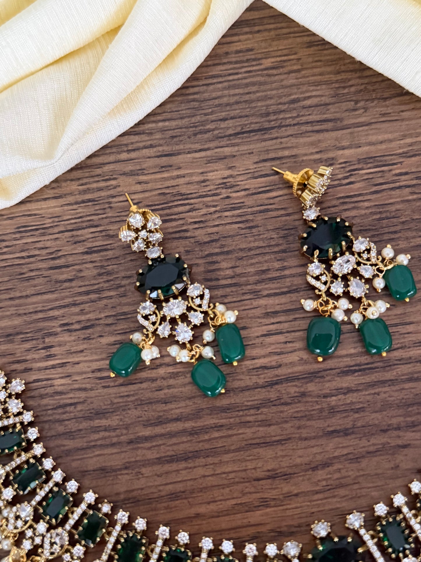 Victorian Emerald Choker Set (High Neck Fit)