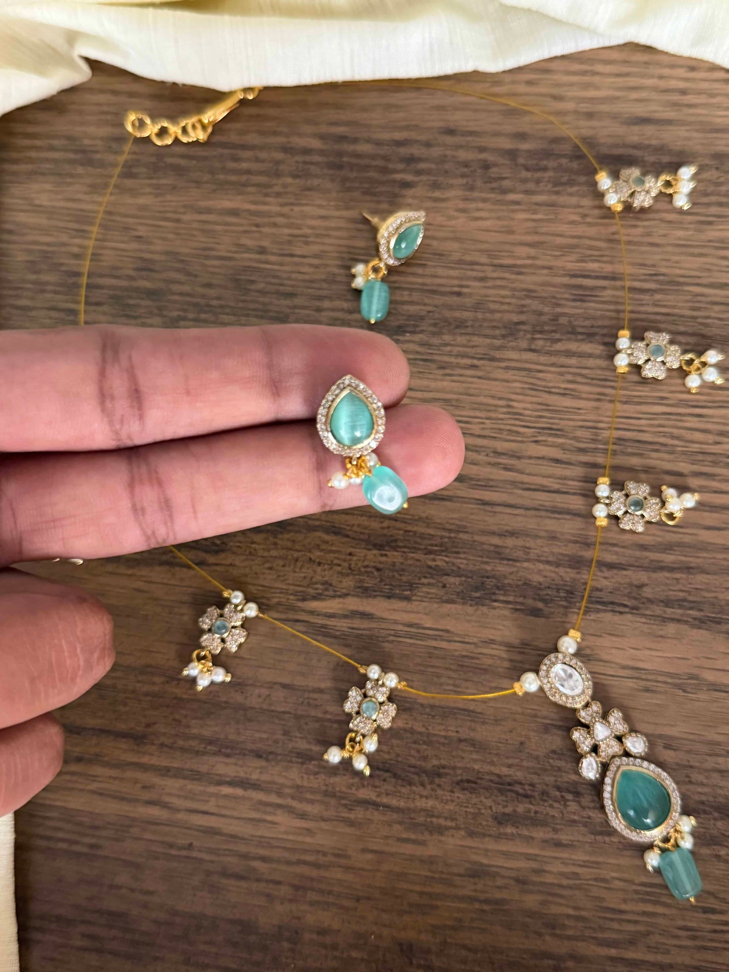 Foil back Kundan Invisible Chain