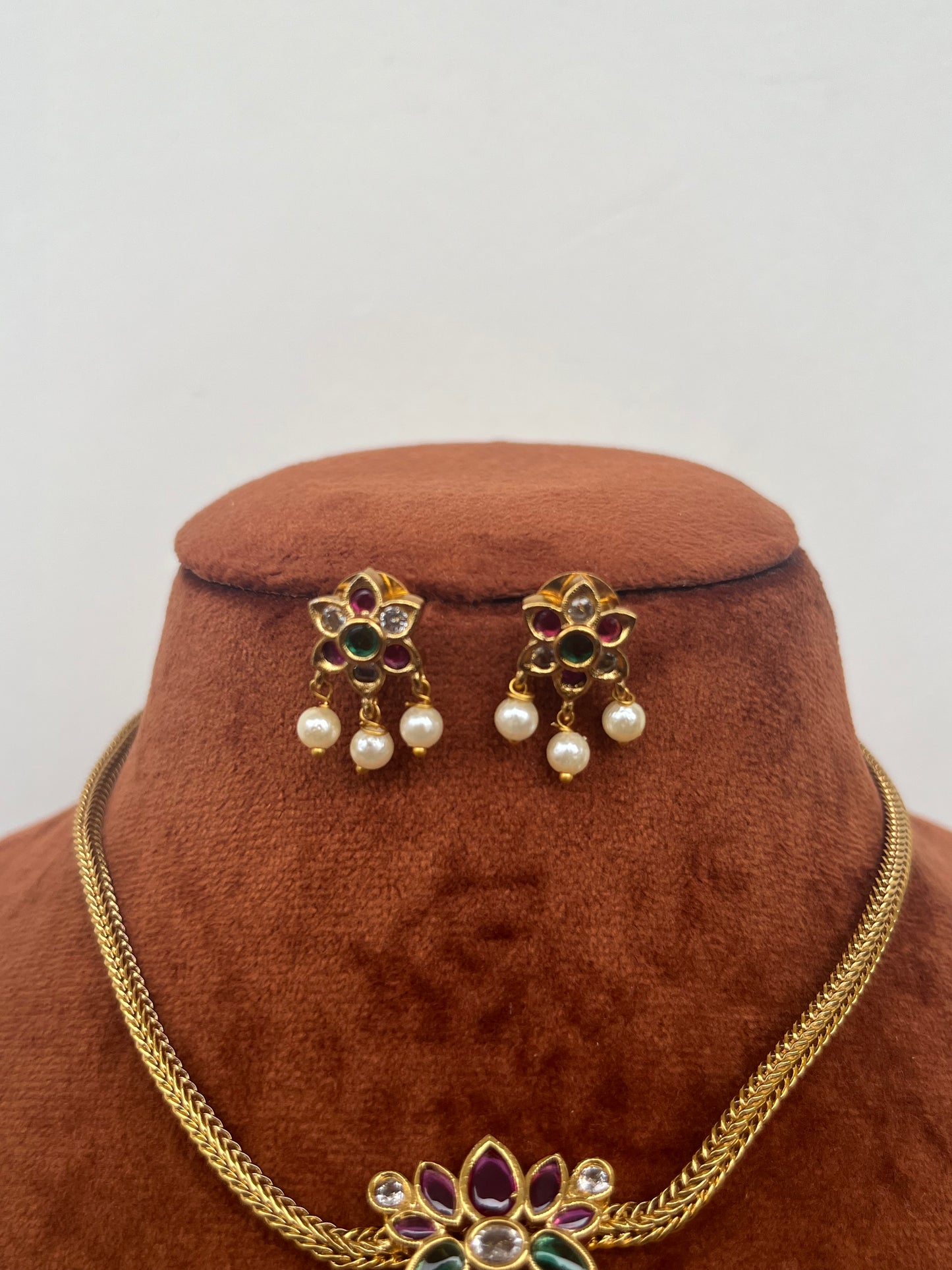 Sleek Attigai Choker – Kemp Lotus Motif – With Matching Studs 24