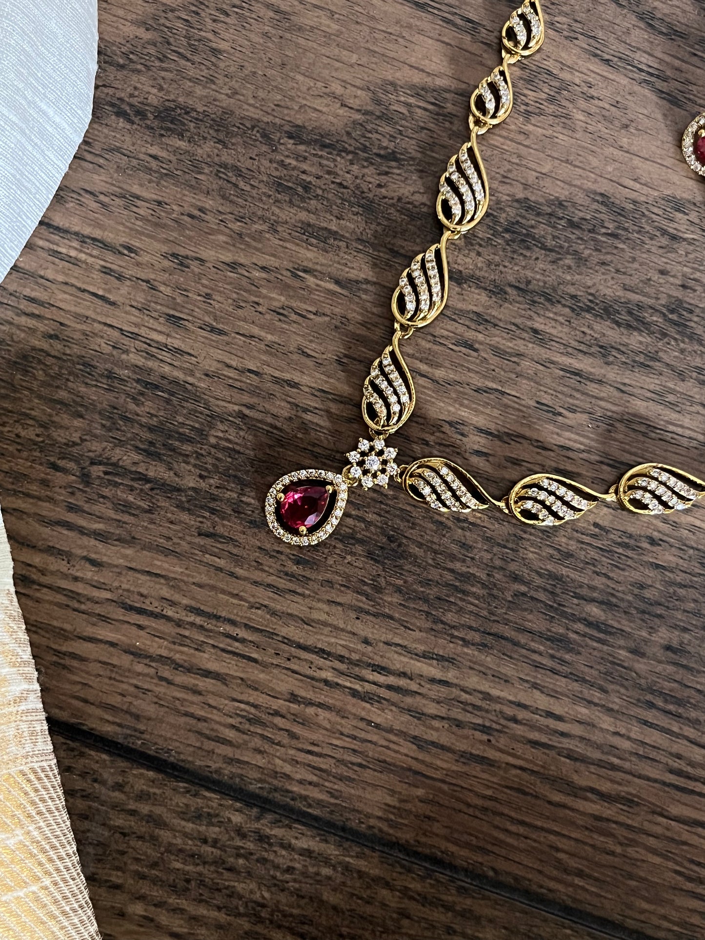 Sleek AD Necklace with Red Center – Modern Wedding Guest Set with Earrings