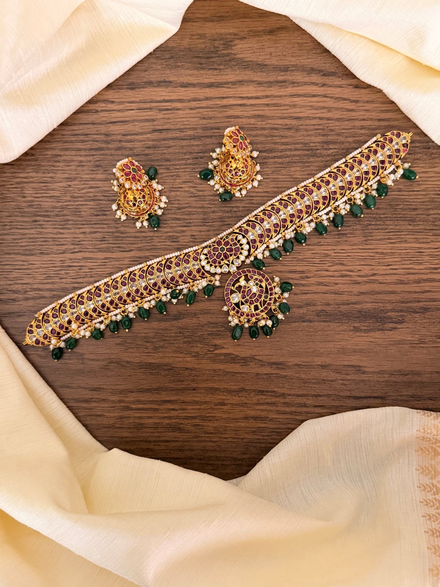 Kemp Stone Crescent Choker Set with detachable pendant