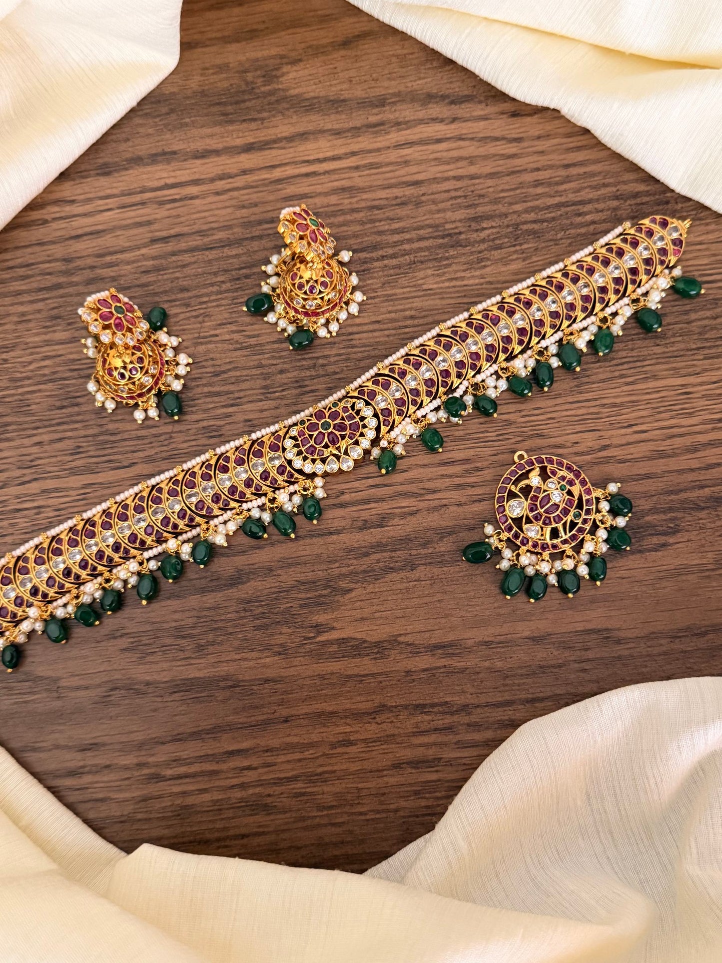 Kemp Stone Crescent Choker Set with detachable pendant