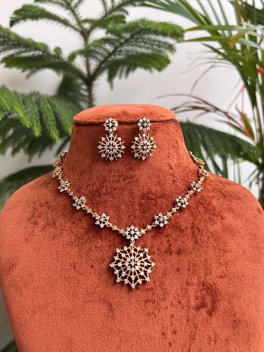 Diamond look-alike necklace set