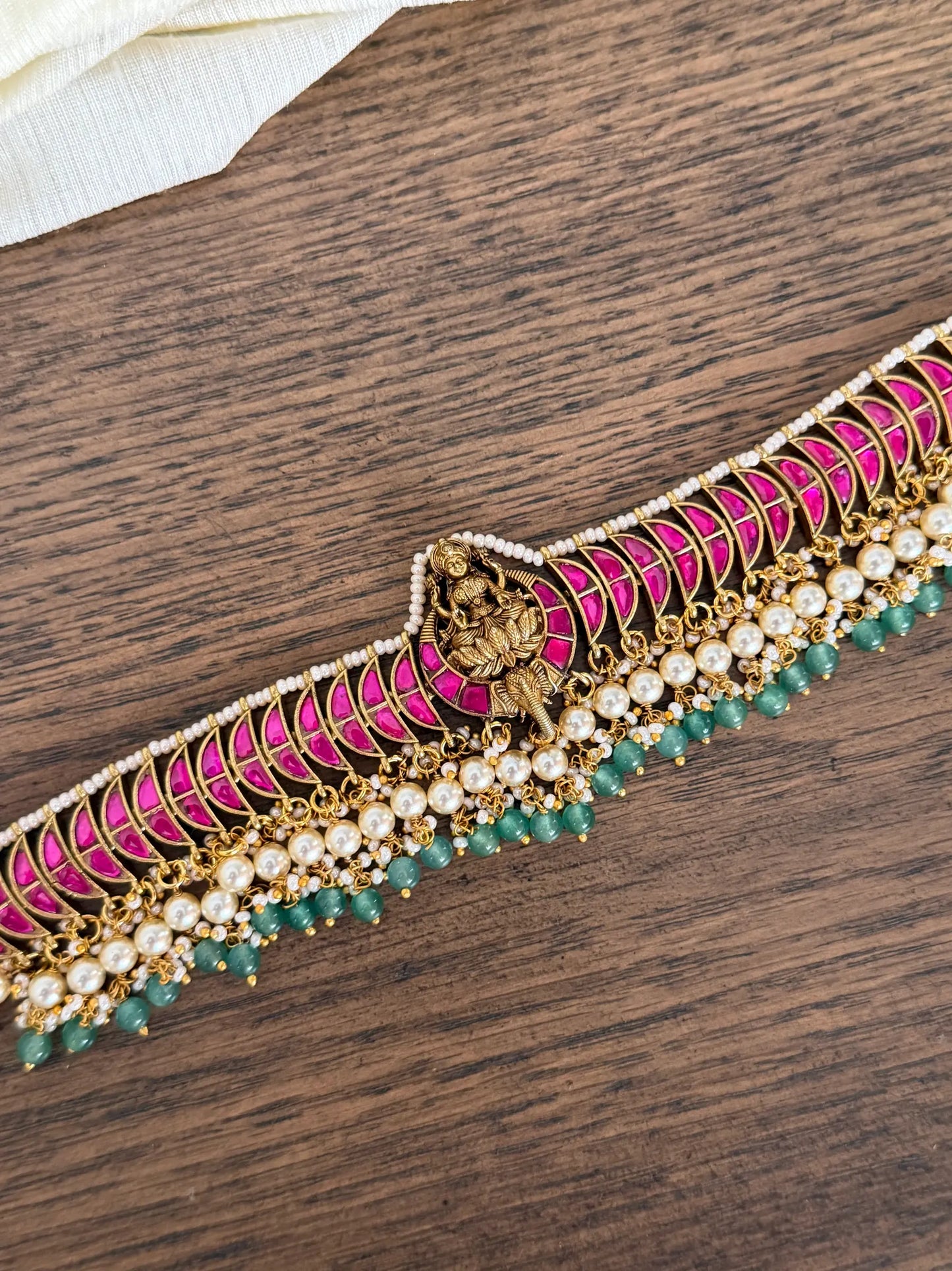 Lakshmi Jadau Kundan Arc Choker Necklace