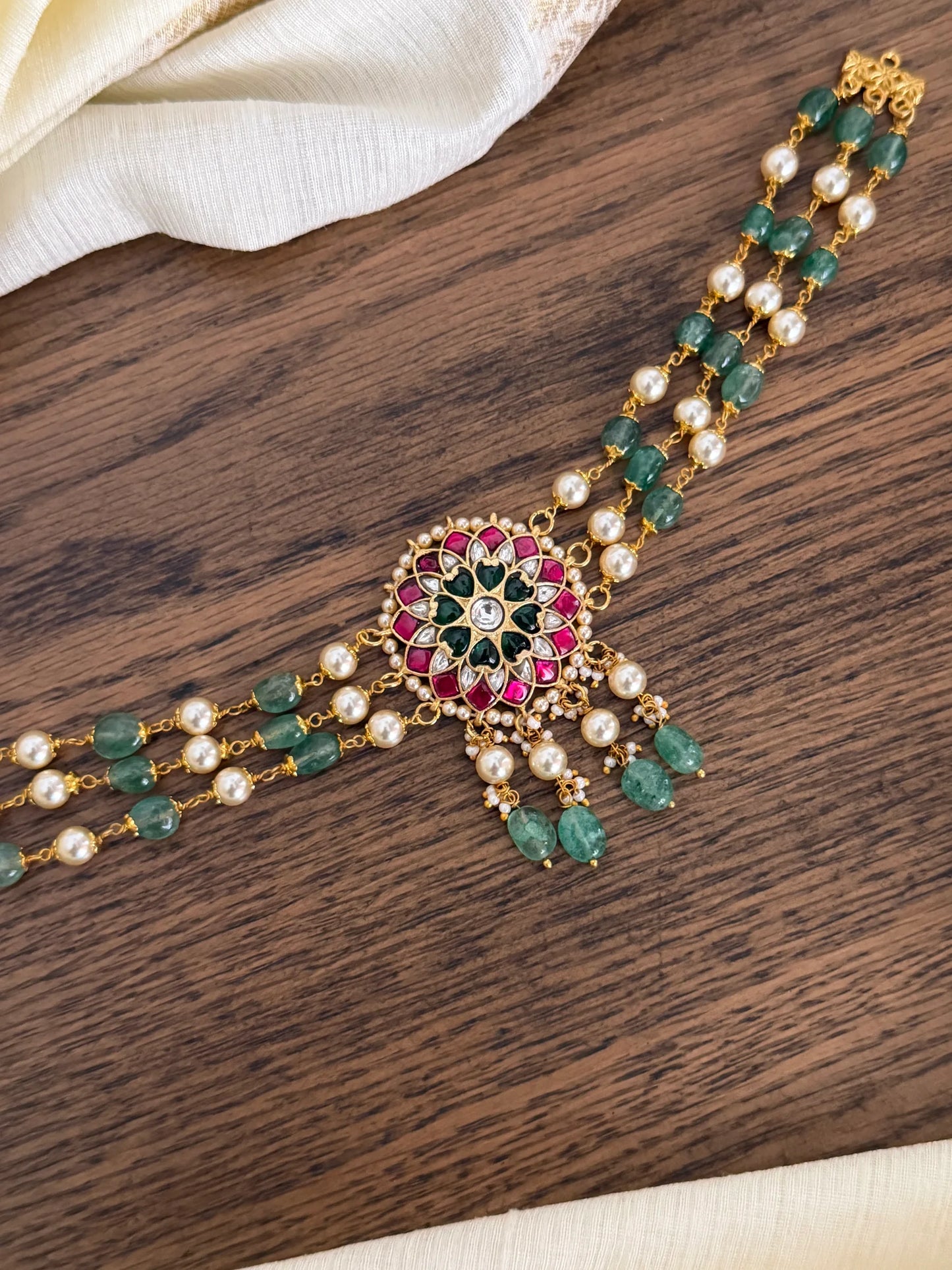 Kundan Floral Emerald Pearl Choker