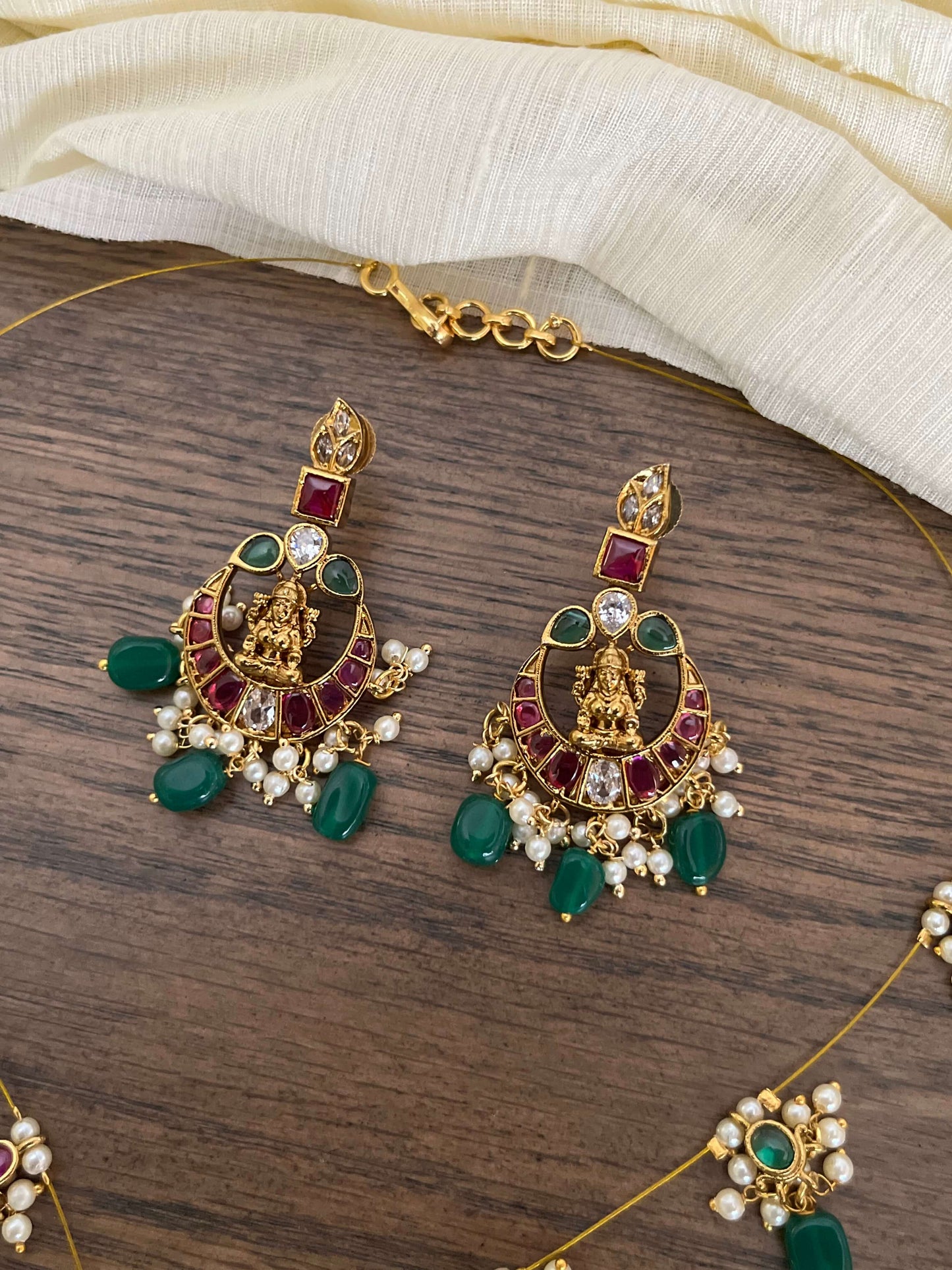 Lakshmi Devi Pendant with Kemp Stones Invisible Chain & Earrings
