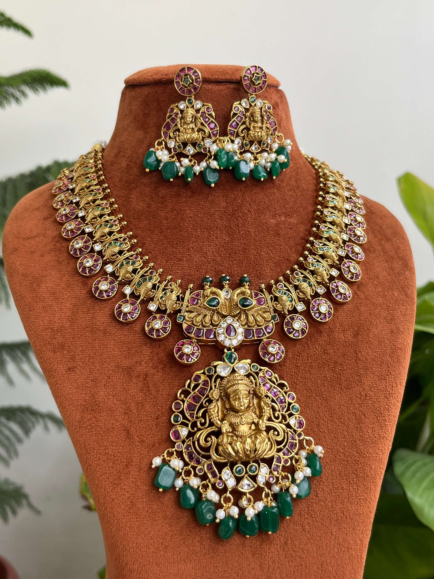 Traditional Bottu Mala Short Necklace with Detachable Lakshmi Devi Pendant | Temple Jewelry