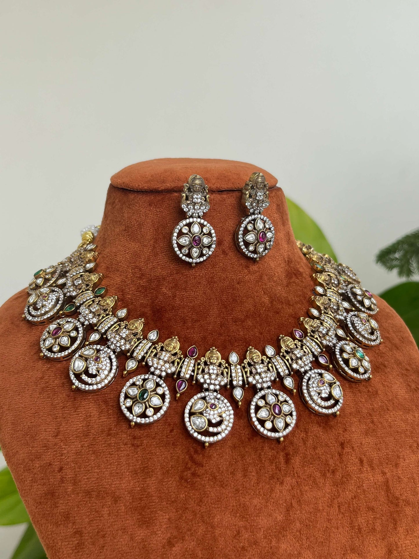 Rustic Victorian Lakshmi Devi Bottu Mala | Kundan, Emerald & Red Stone Temple Necklace