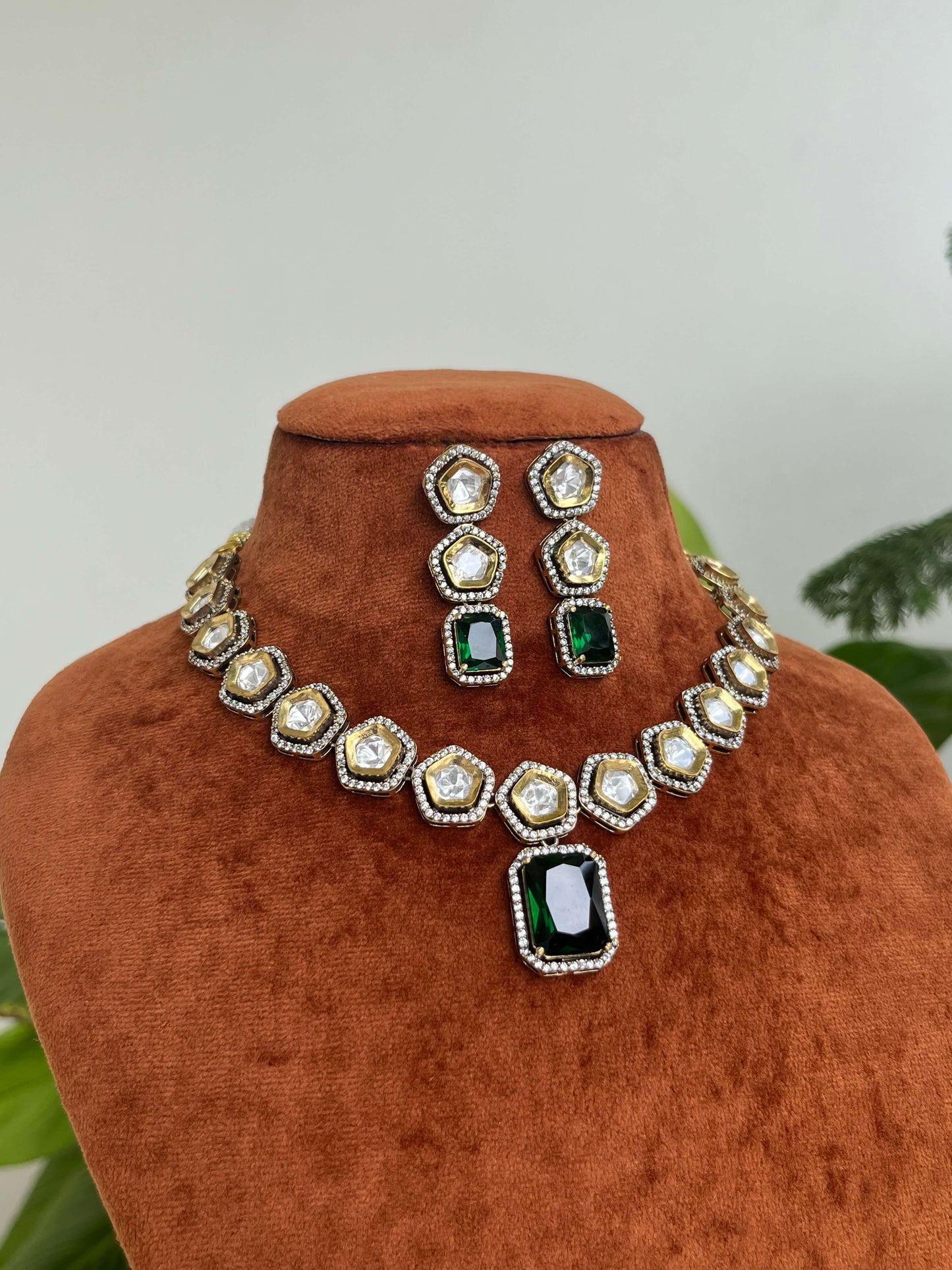 Kundan Silver Foil-Back Short Necklace with Green Stone & Matching Earrings