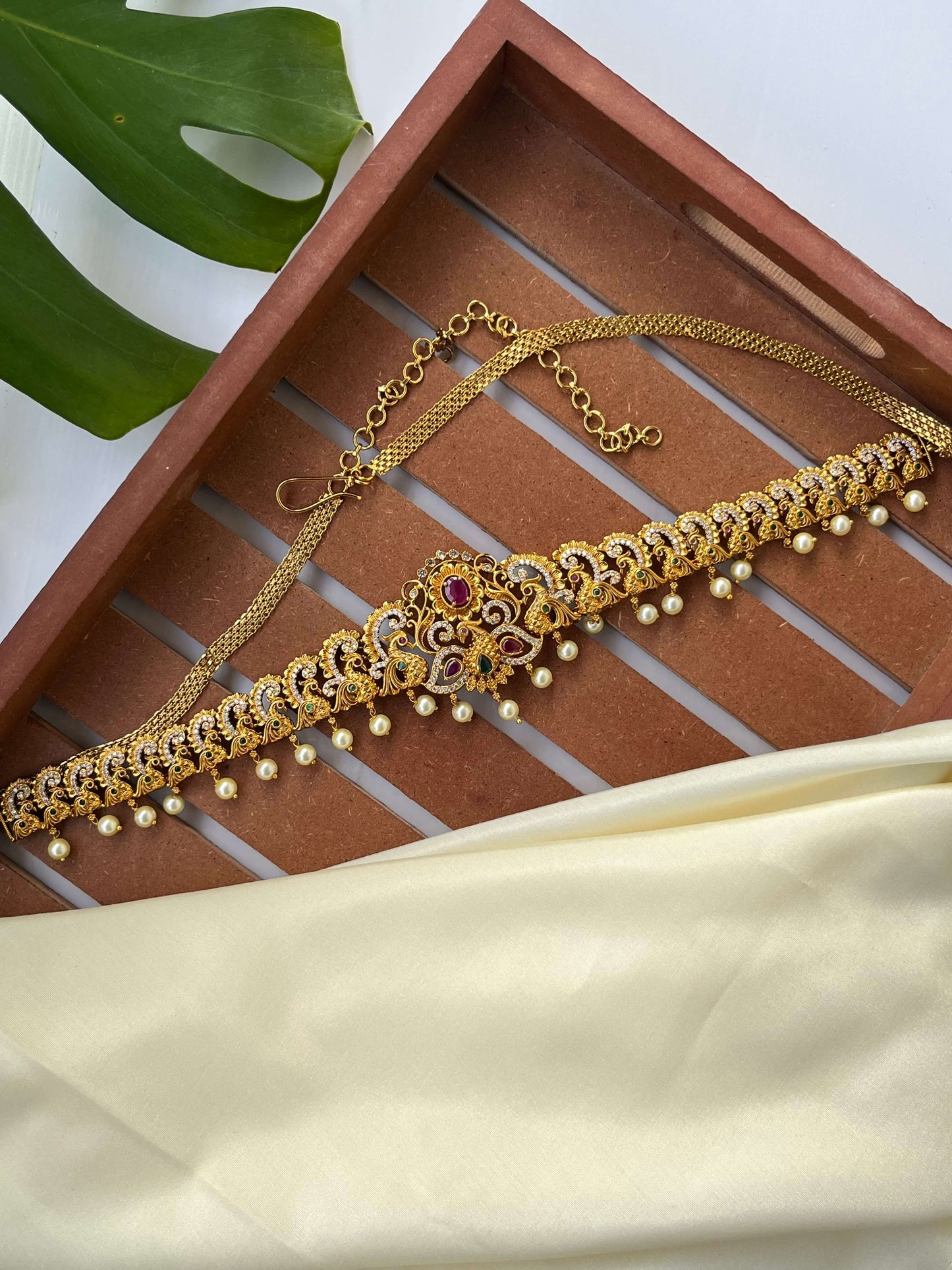 Peacock Motif Hipbelt – Gold Polish with Green & Ruby Stones