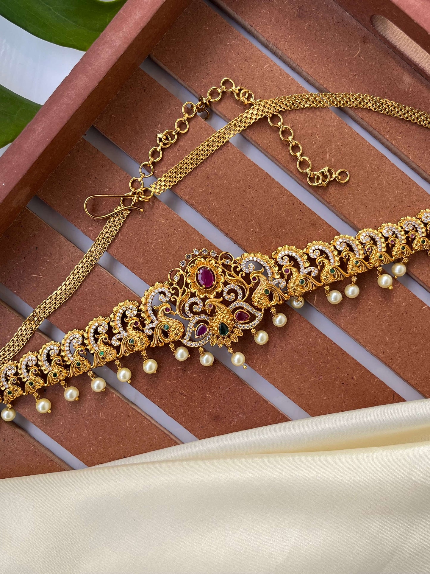 Peacock Motif Hipbelt – Gold Polish with Green & Ruby Stones