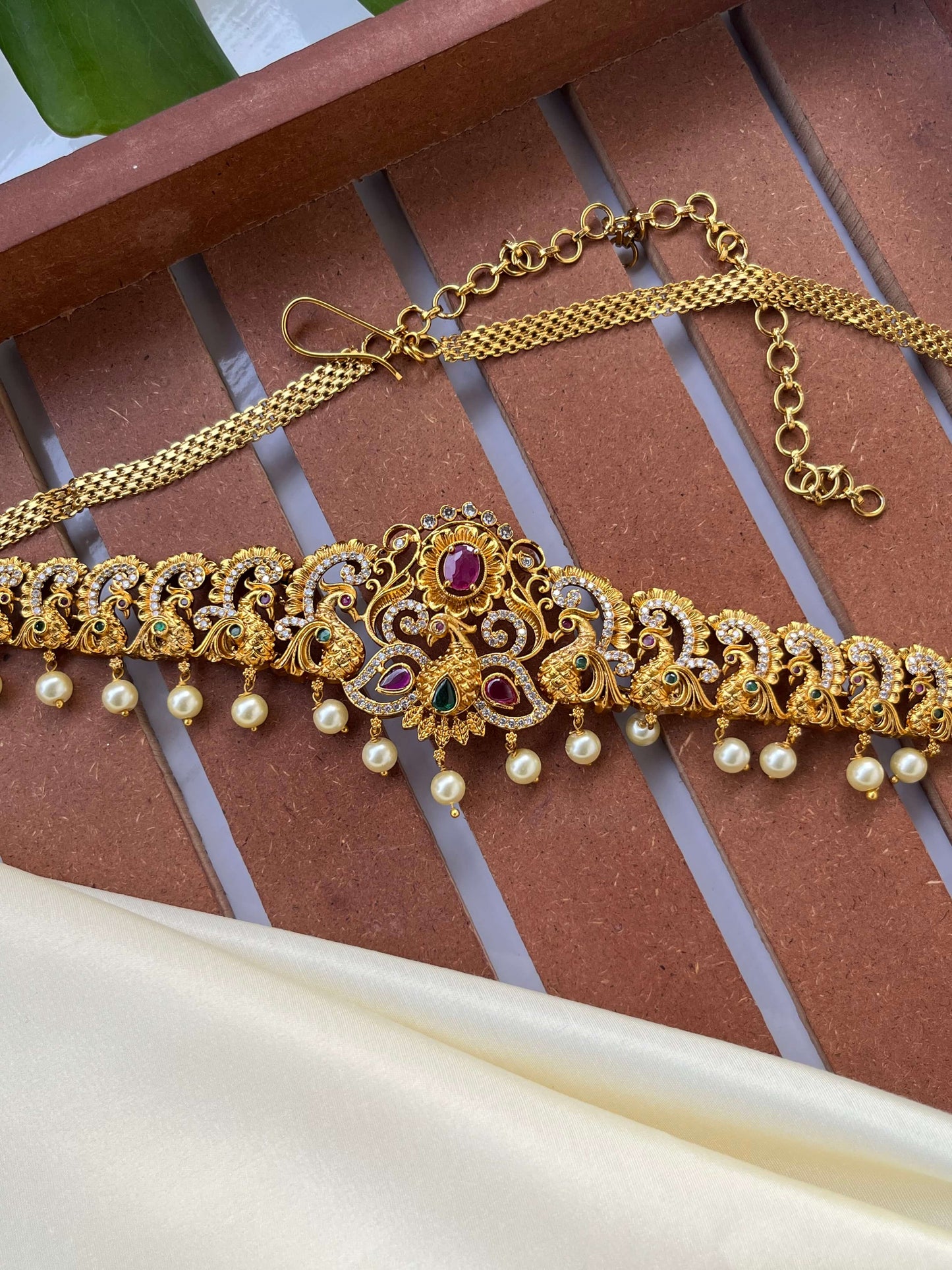 Peacock Motif Hipbelt – Gold Polish with Green & Ruby Stones