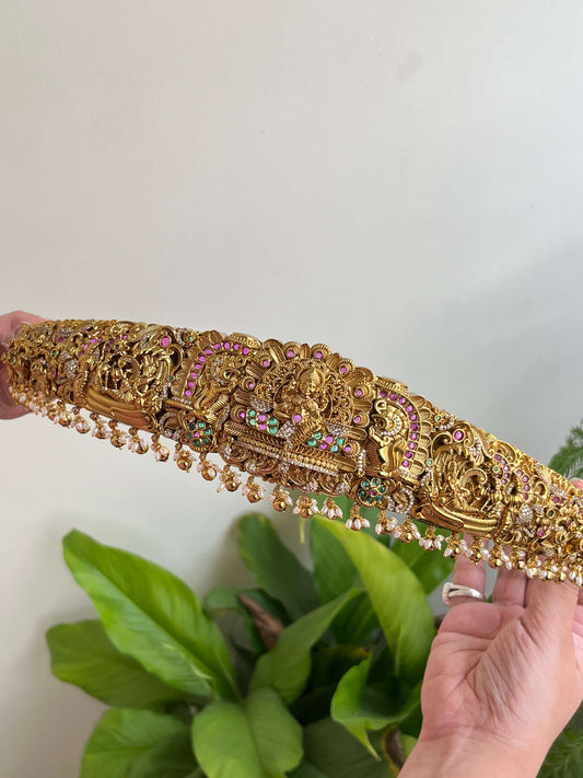 Kemp Stone Lakshmi Devi Heavy Bridal Vaddanam – Vishnu & Lakshmi Idol Detailing