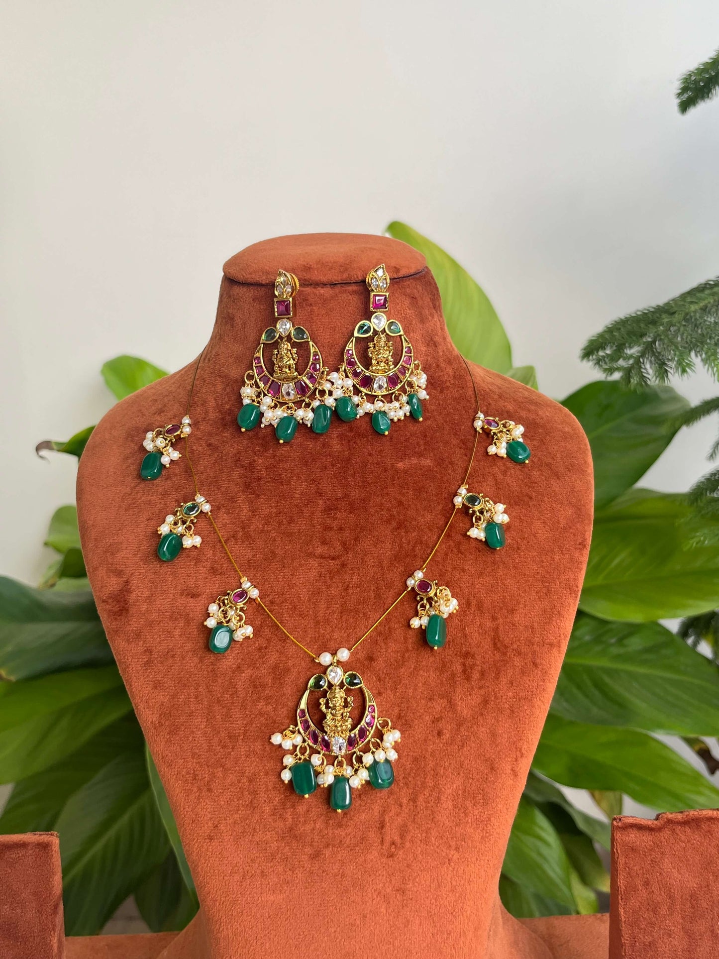 Lakshmi Devi Pendant with Kemp Stones Invisible Chain & Earrings