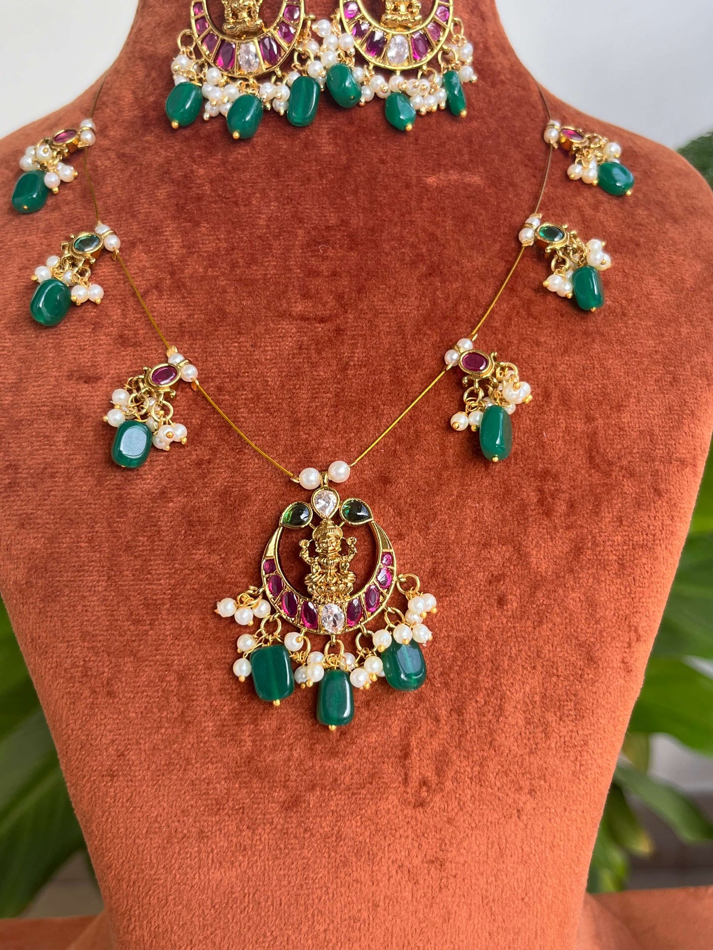 Lakshmi Devi Pendant with Kemp Stones Invisible Chain & Earrings