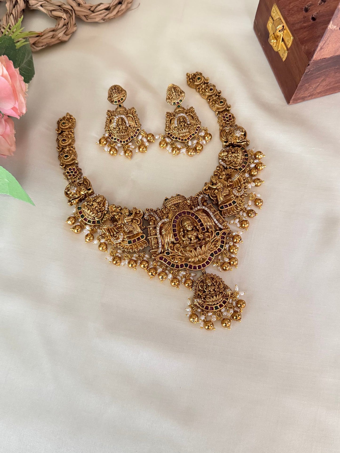 Antique Temple Choker Set