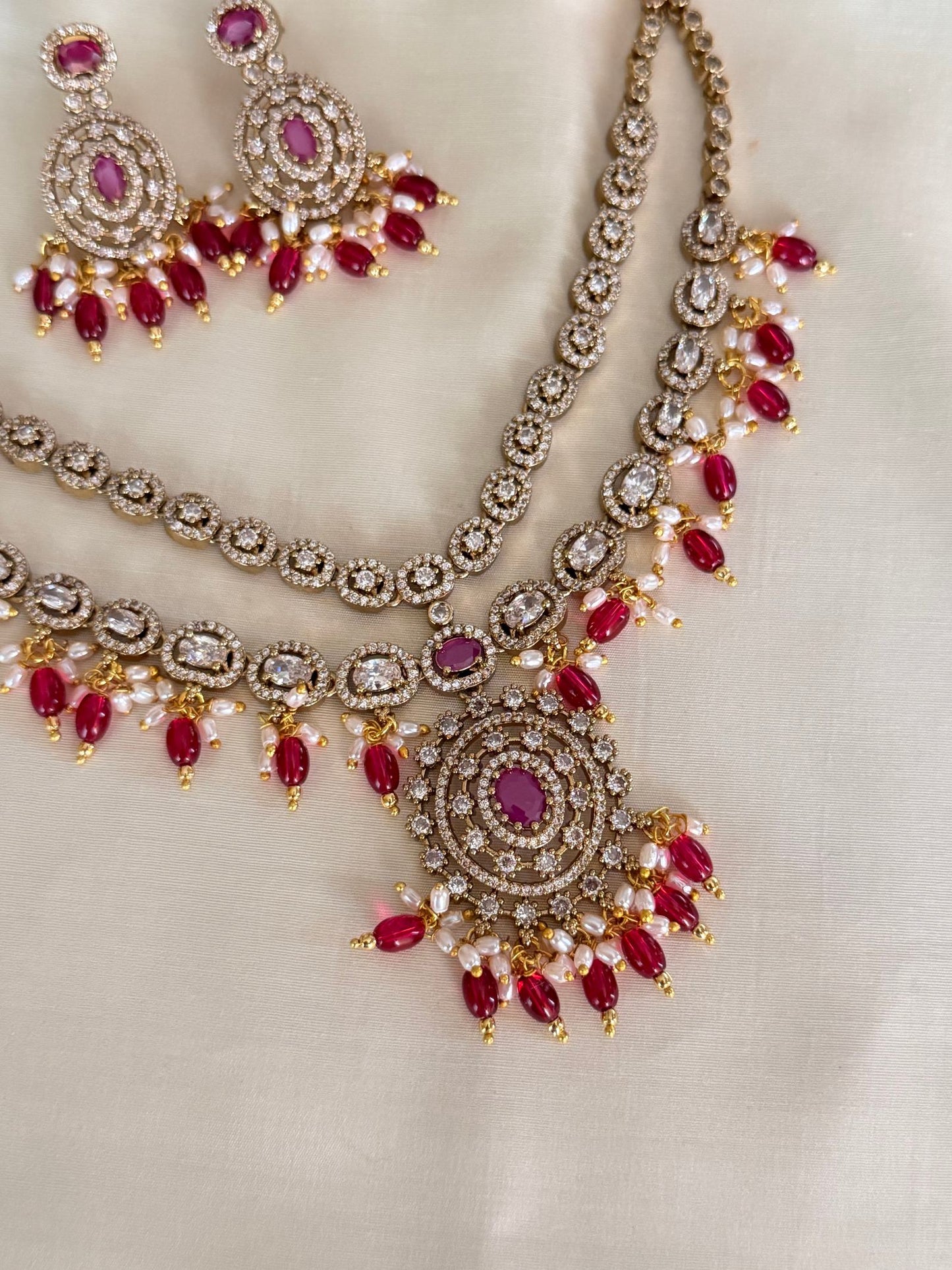 Double Layer Round Pendant Necklace Set