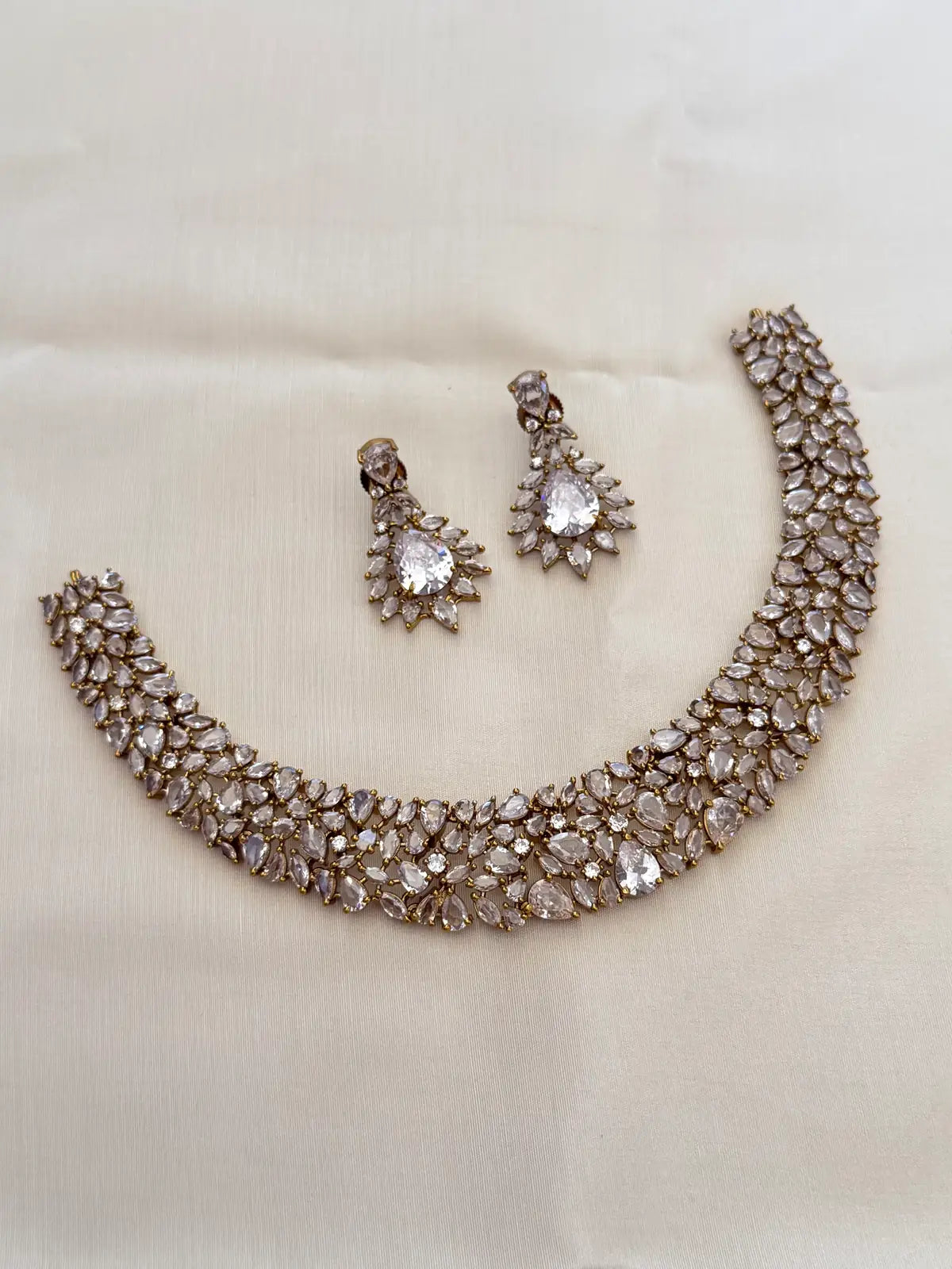 Diamond Look Alike Necklace Set