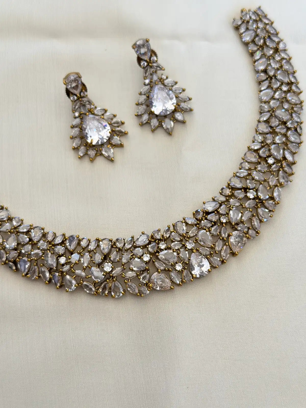 Diamond Look Alike Necklace Set