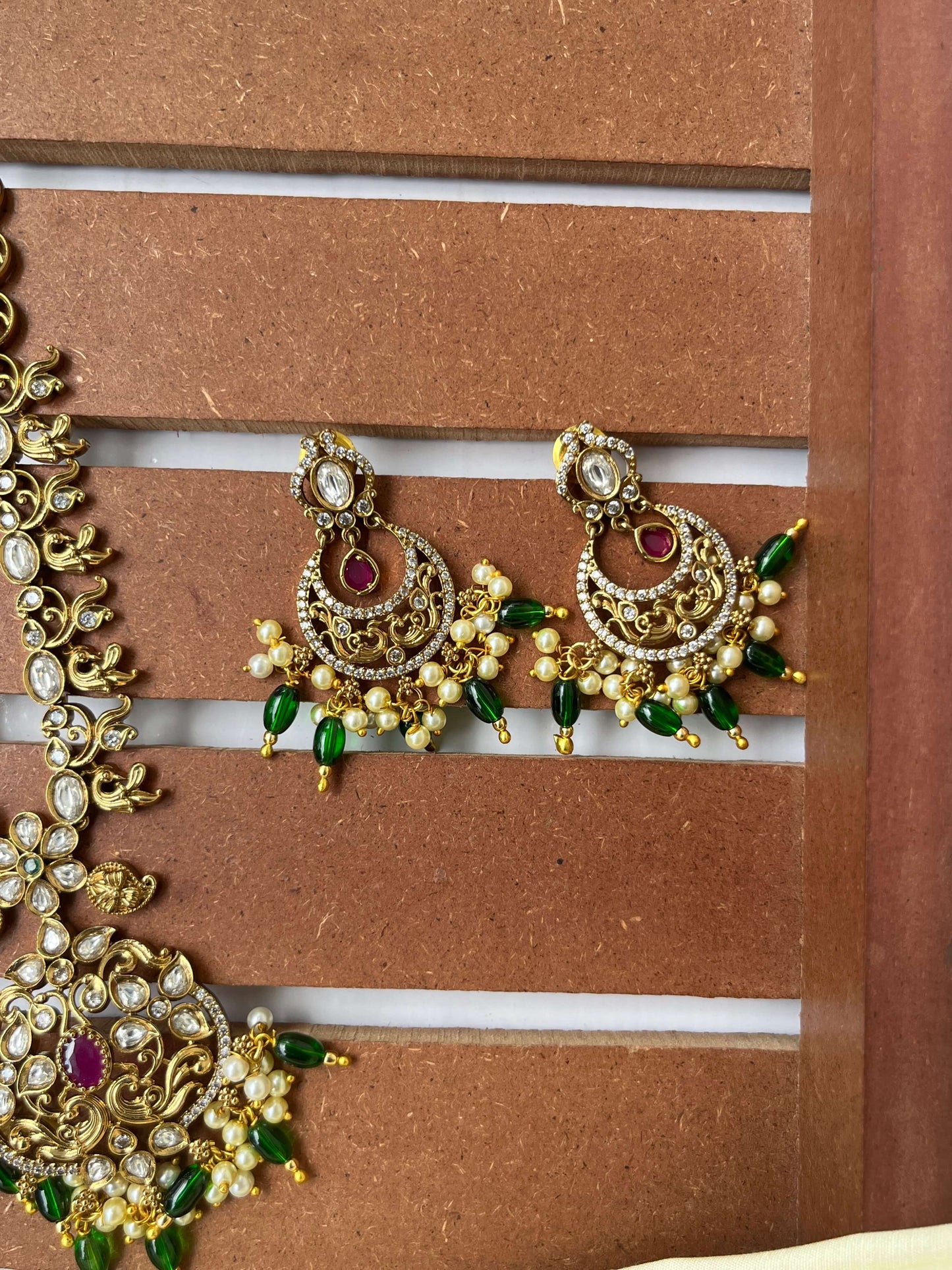 Mehendi Polish Kundan Studded Short Necklace with Chaandbali & Monalisa Beads – Green & Pink Variants