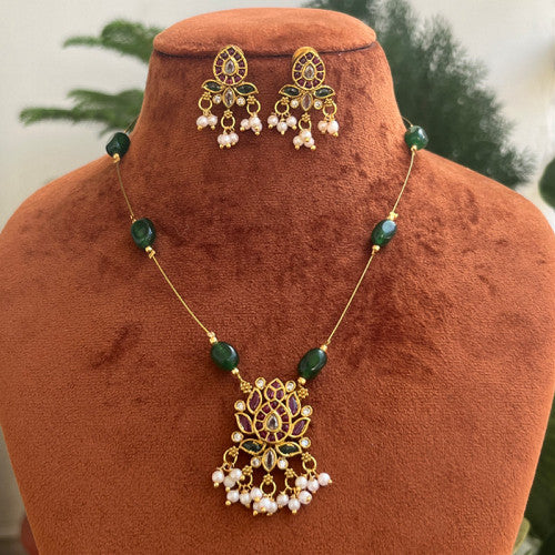 Kemp Stone Lotus Pendant Invisible Chain Set with earrings