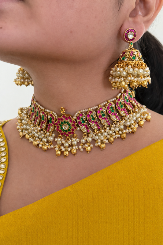 Jadau Kundan Paisley Pearl Cluster Choker Set